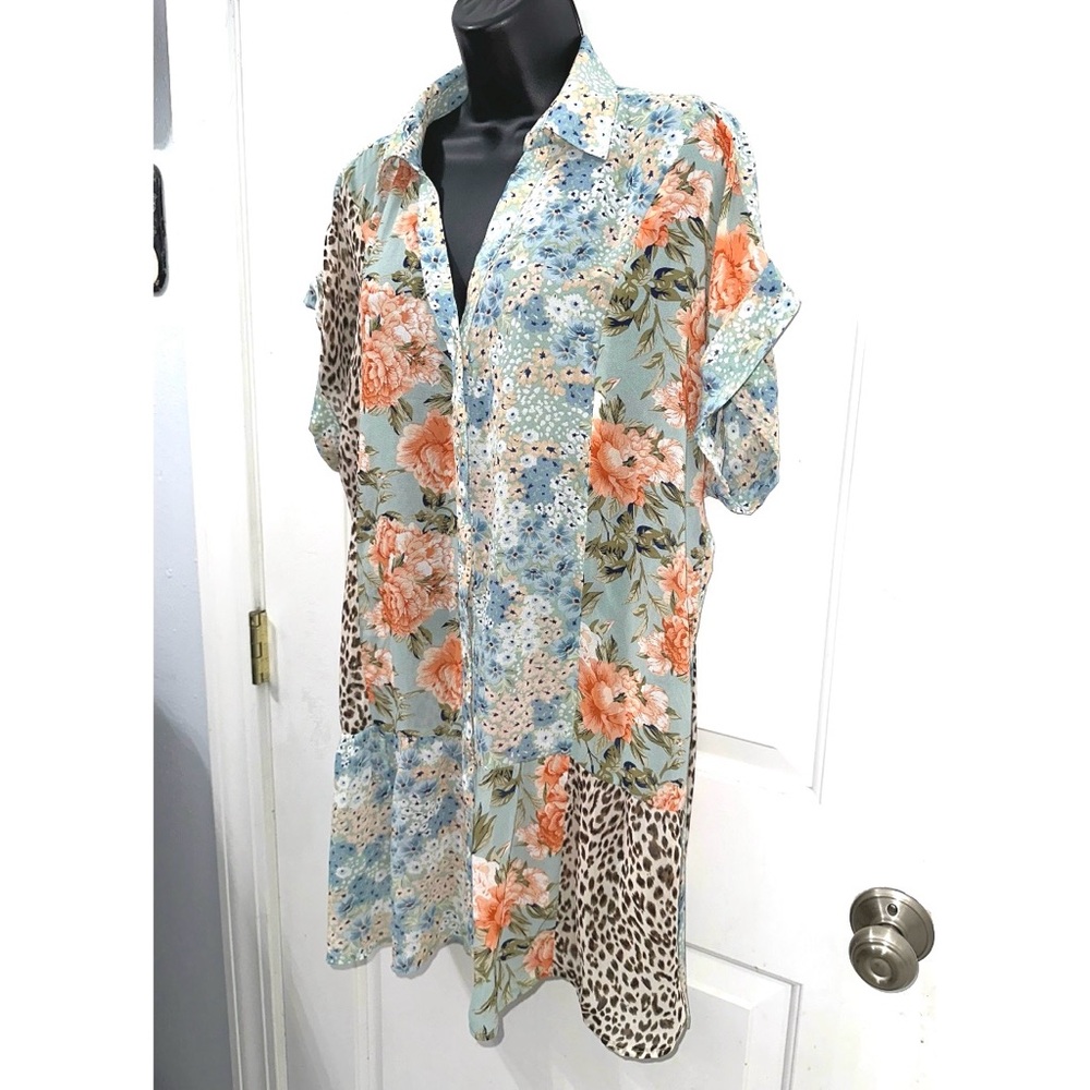 Umgee mixed patchwork tunic blouse featuring flor… - image 3